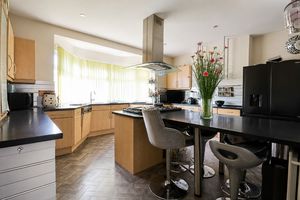 Kitchen- click for photo gallery